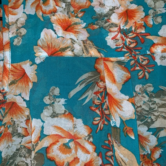 Ambiance Apparel Floral Button Up Tank with Collar - Picture 5 of 7